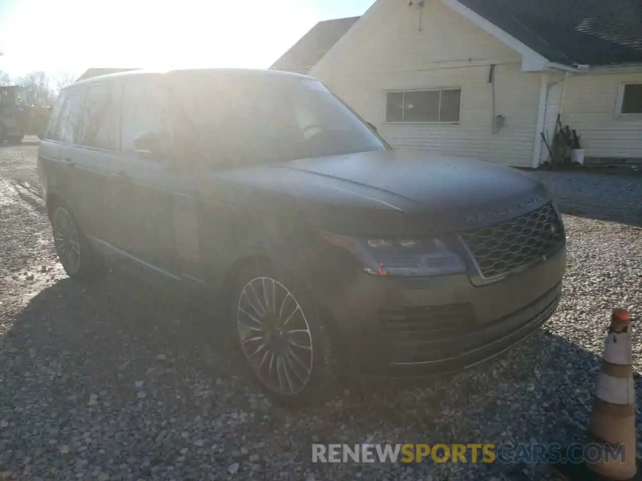 1 Photograph of a damaged car SALGS2SEXLA573766 LAND ROVER RANGEROVER 2020