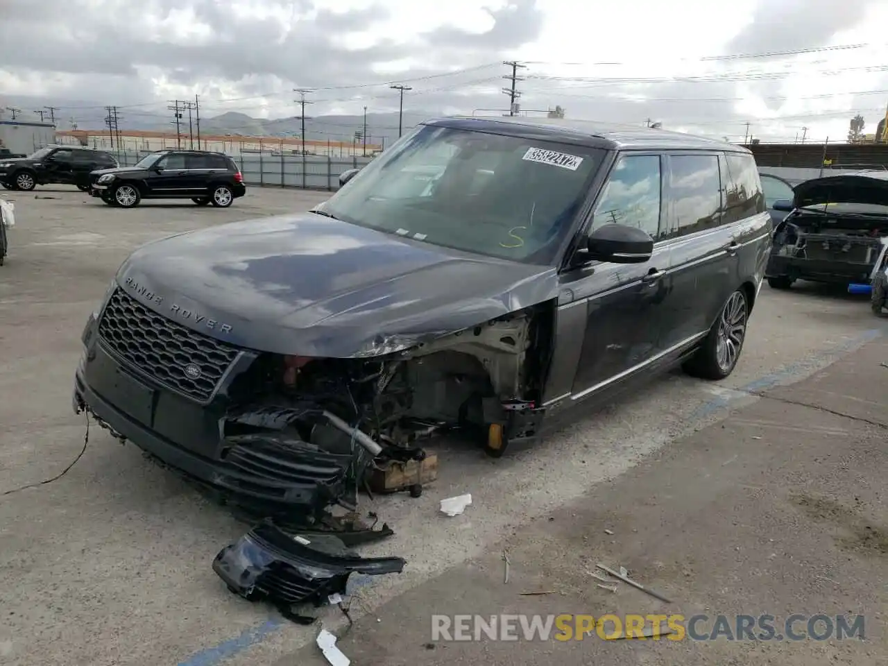 2 Photograph of a damaged car SALGS5SE0LA569615 LAND ROVER RANGEROVER 2020