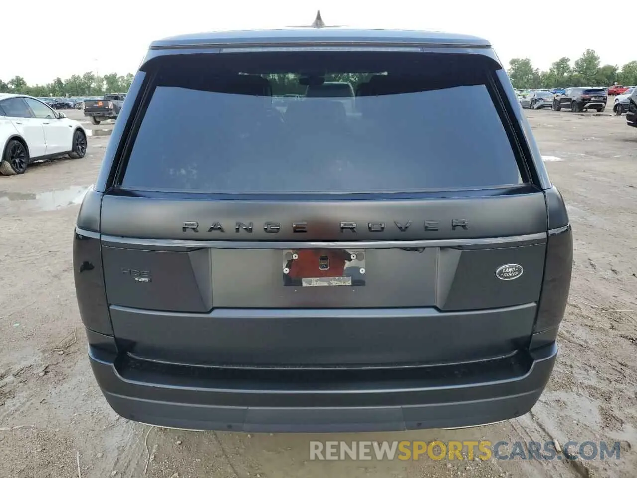 6 Photograph of a damaged car SALGS5SE1LA400235 LAND ROVER RANGEROVER 2020
