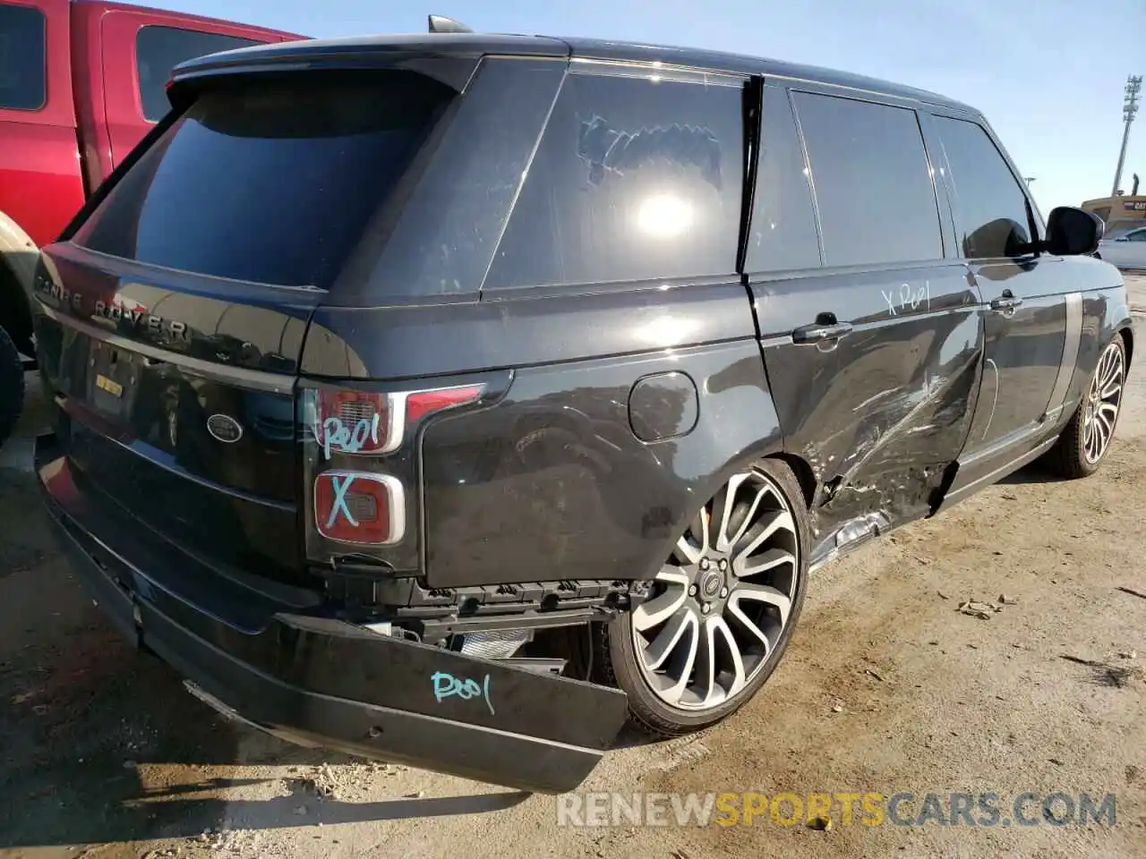 4 Photograph of a damaged car SALGS5SE3LA579880 LAND ROVER RANGEROVER 2020