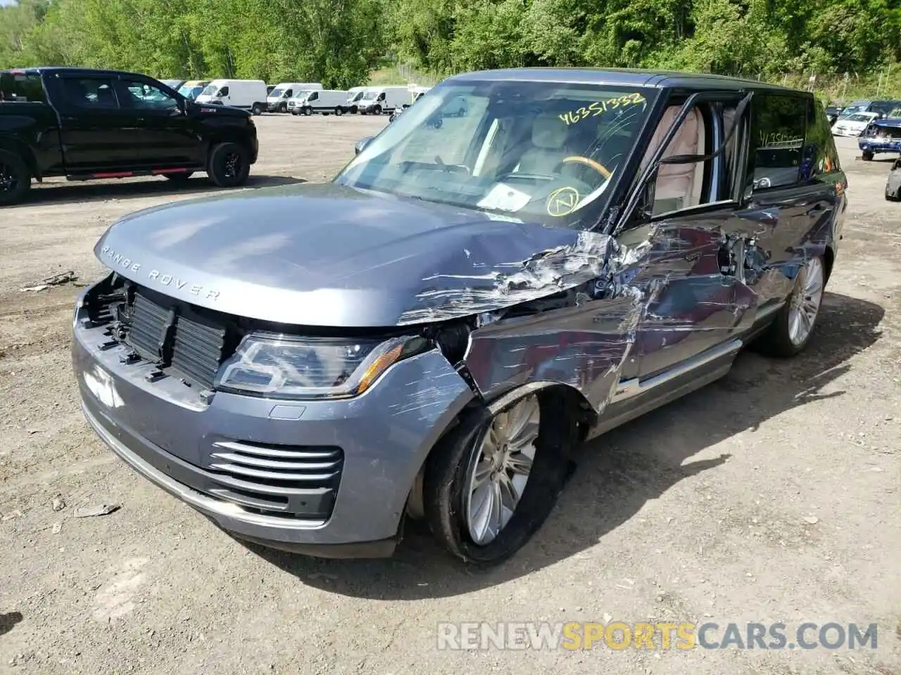 2 Photograph of a damaged car SALGS5SE5LA569576 LAND ROVER RANGEROVER 2020