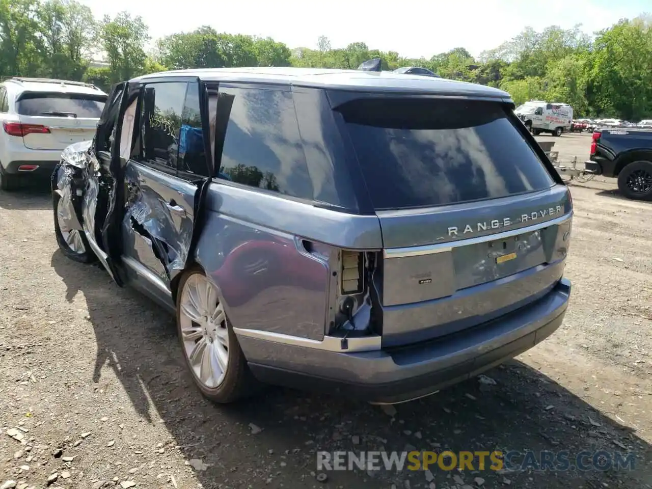 3 Photograph of a damaged car SALGS5SE5LA569576 LAND ROVER RANGEROVER 2020