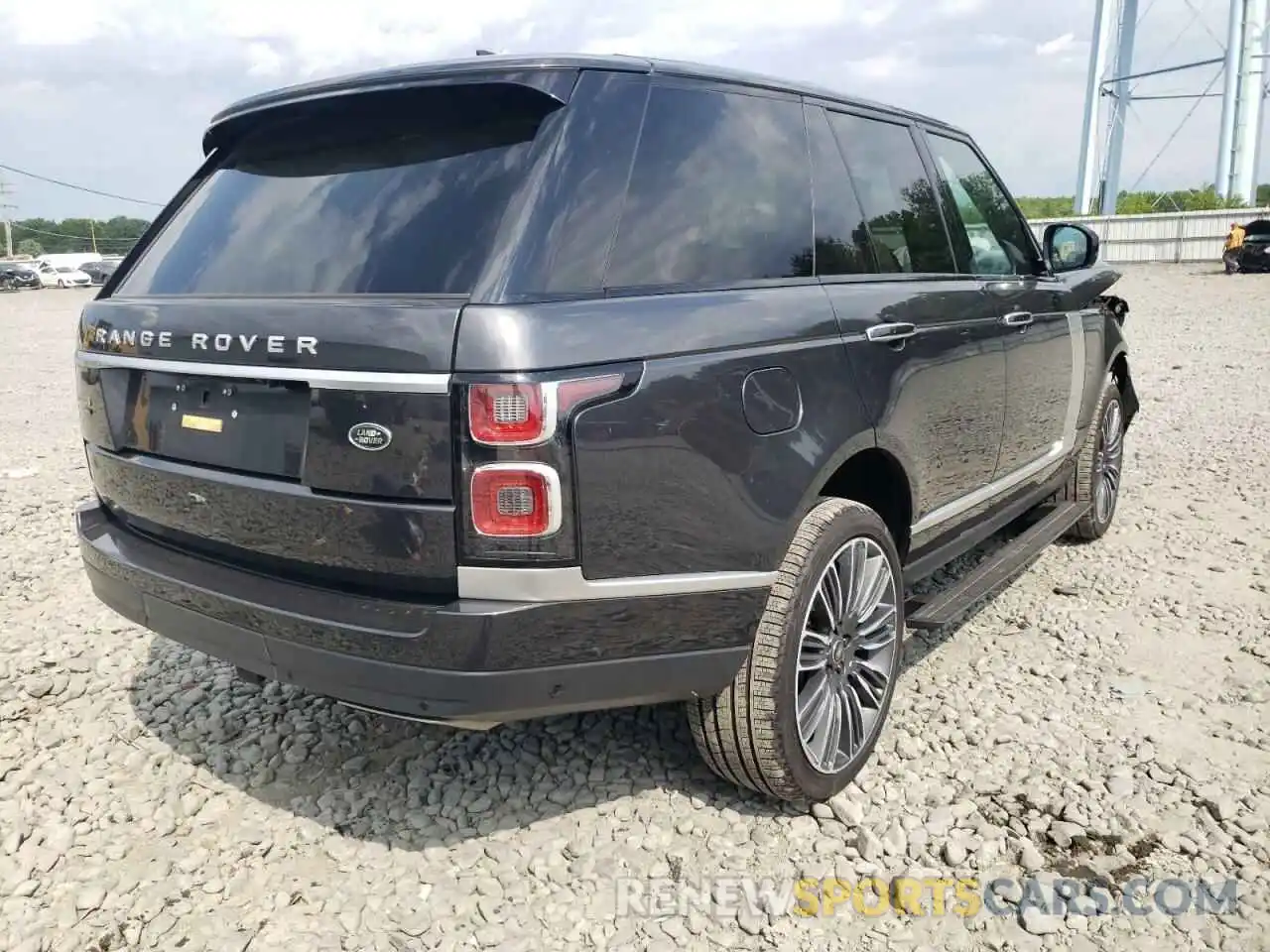 4 Photograph of a damaged car SALGV2SE1LA578426 LAND ROVER RANGEROVER 2020