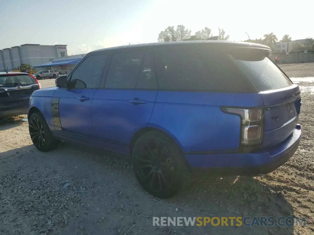2 Photograph of a damaged car SALGV2SE4LA411395 LAND ROVER RANGEROVER 2020