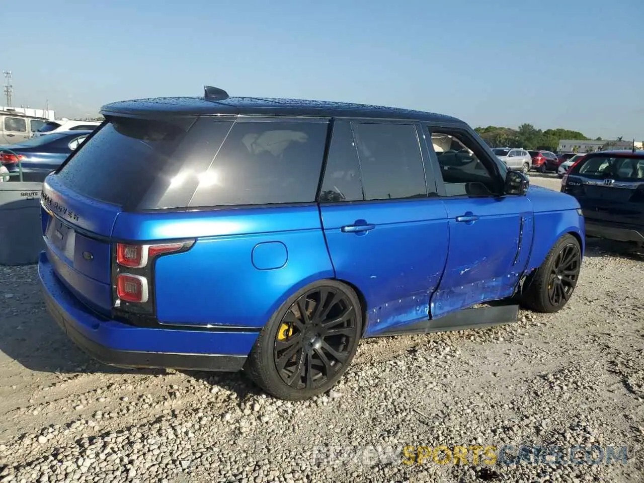3 Photograph of a damaged car SALGV2SE4LA411395 LAND ROVER RANGEROVER 2020