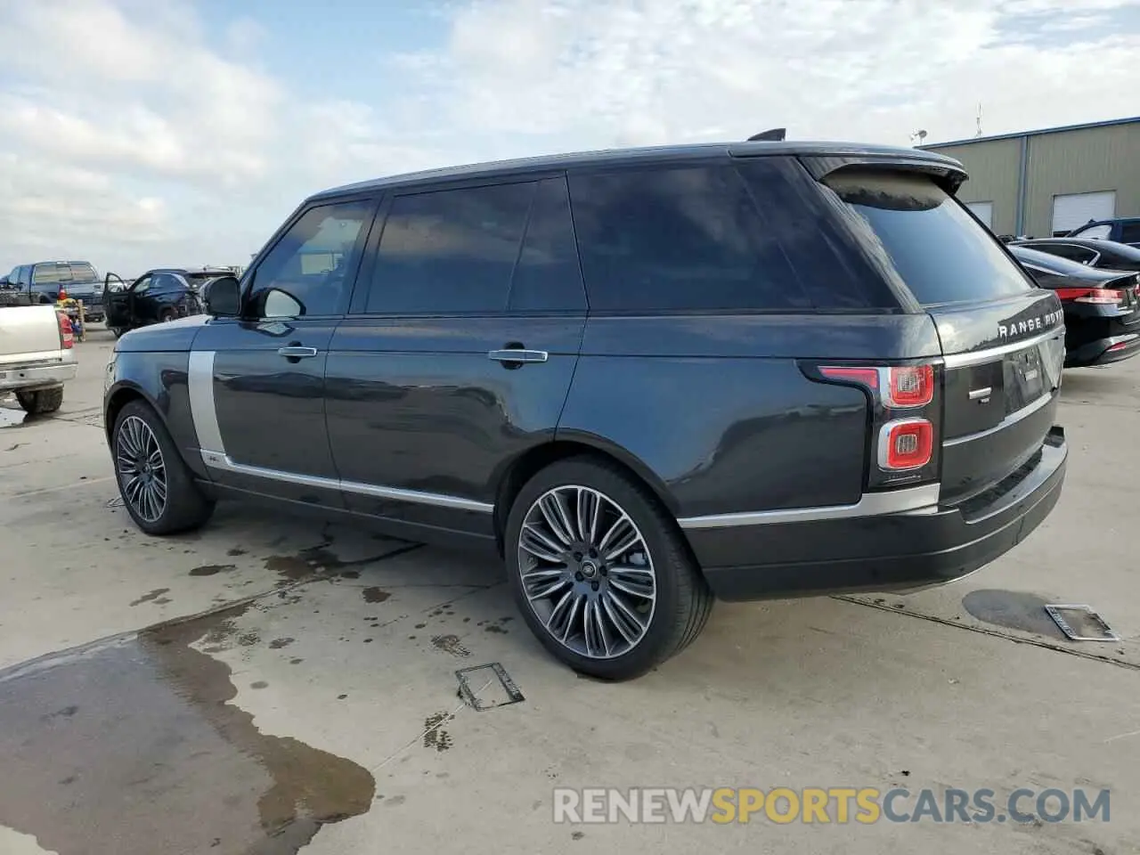 2 Photograph of a damaged car SALGV5SE1LA593476 LAND ROVER RANGEROVER 2020