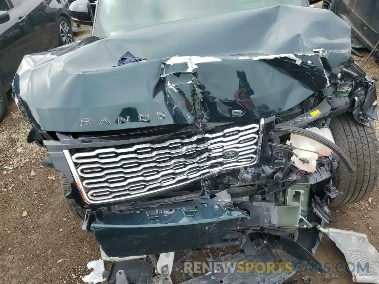 12 Photograph of a damaged car SALGW5RE4LA574469 LAND ROVER RANGEROVER 2020