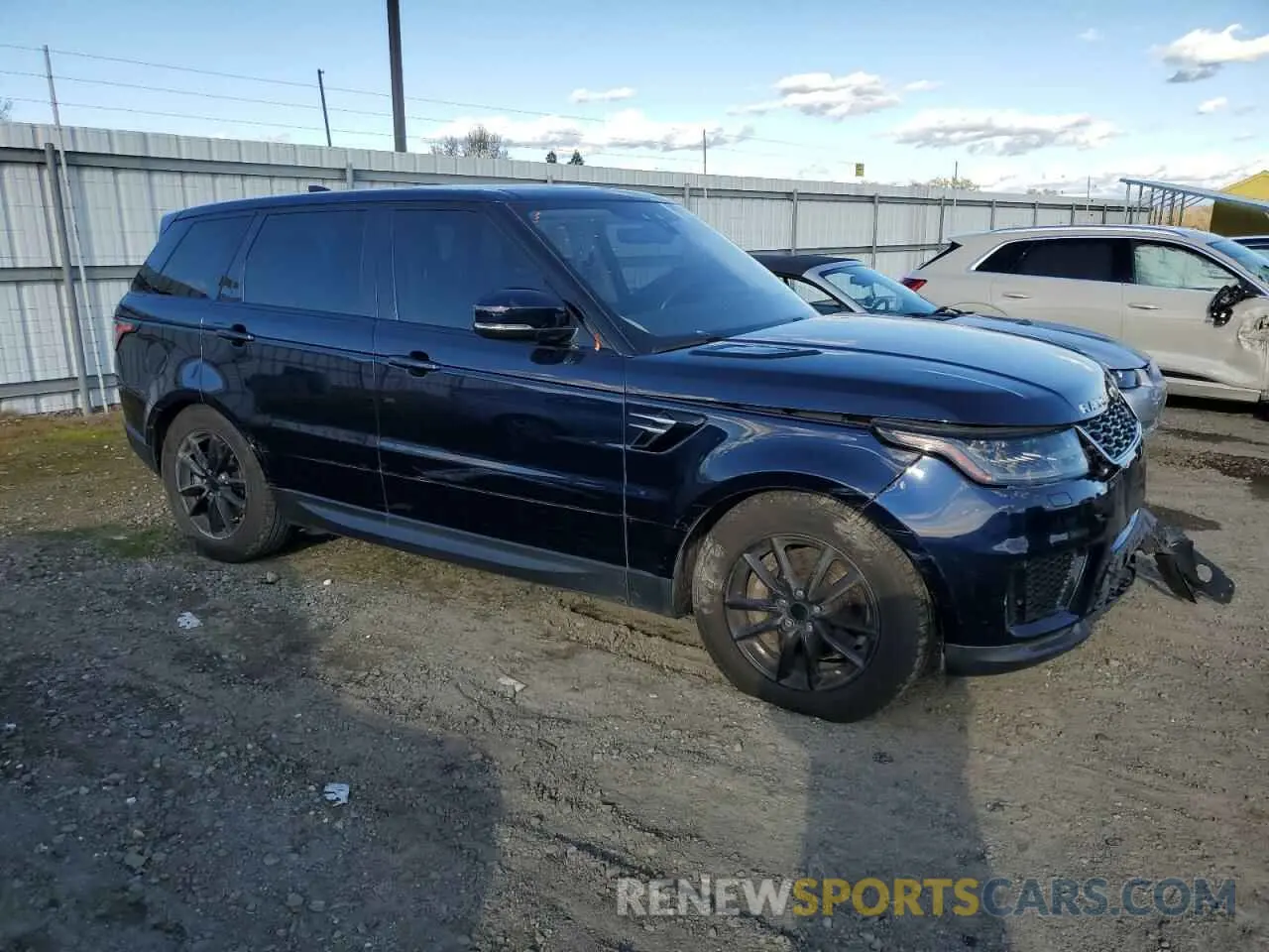 4 Photograph of a damaged car SALWG2SU4LA701066 LAND ROVER RANGEROVER 2020