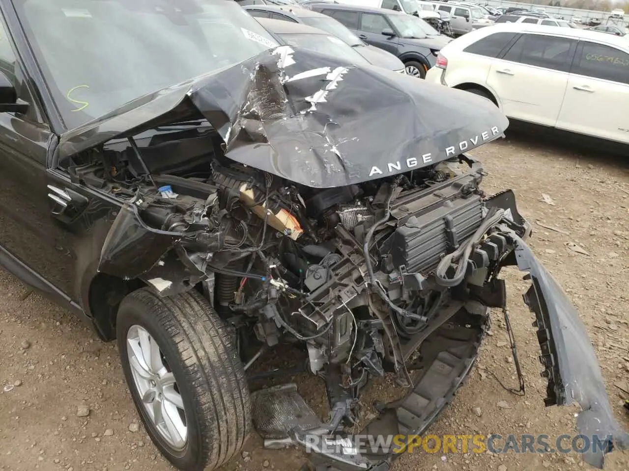9 Photograph of a damaged car SALWG2SU7LA884124 LAND ROVER RANGEROVER 2020