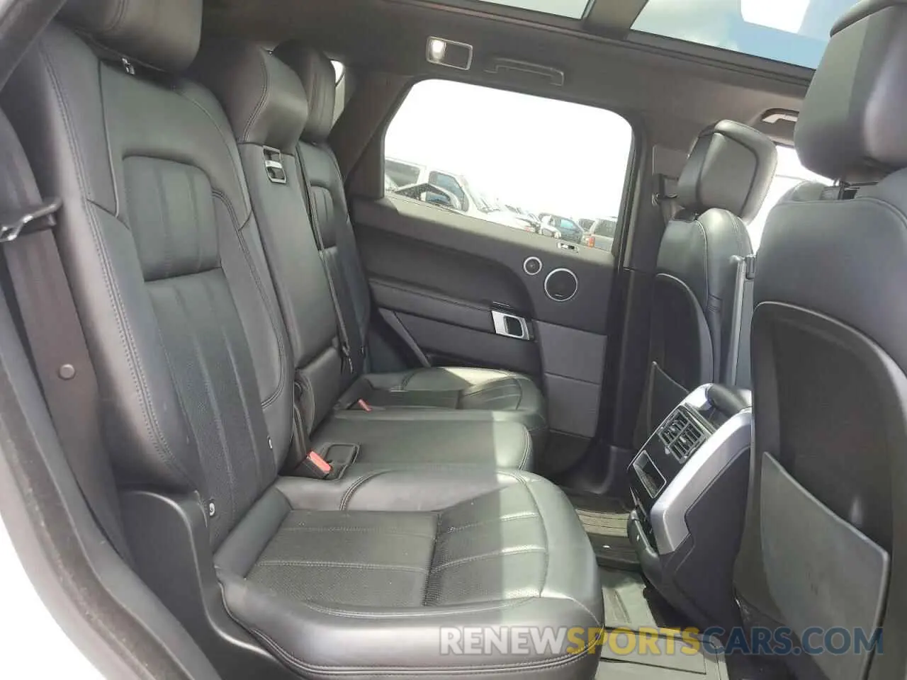 11 Photograph of a damaged car SALWR2RY0LA705831 LAND ROVER RANGEROVER 2020