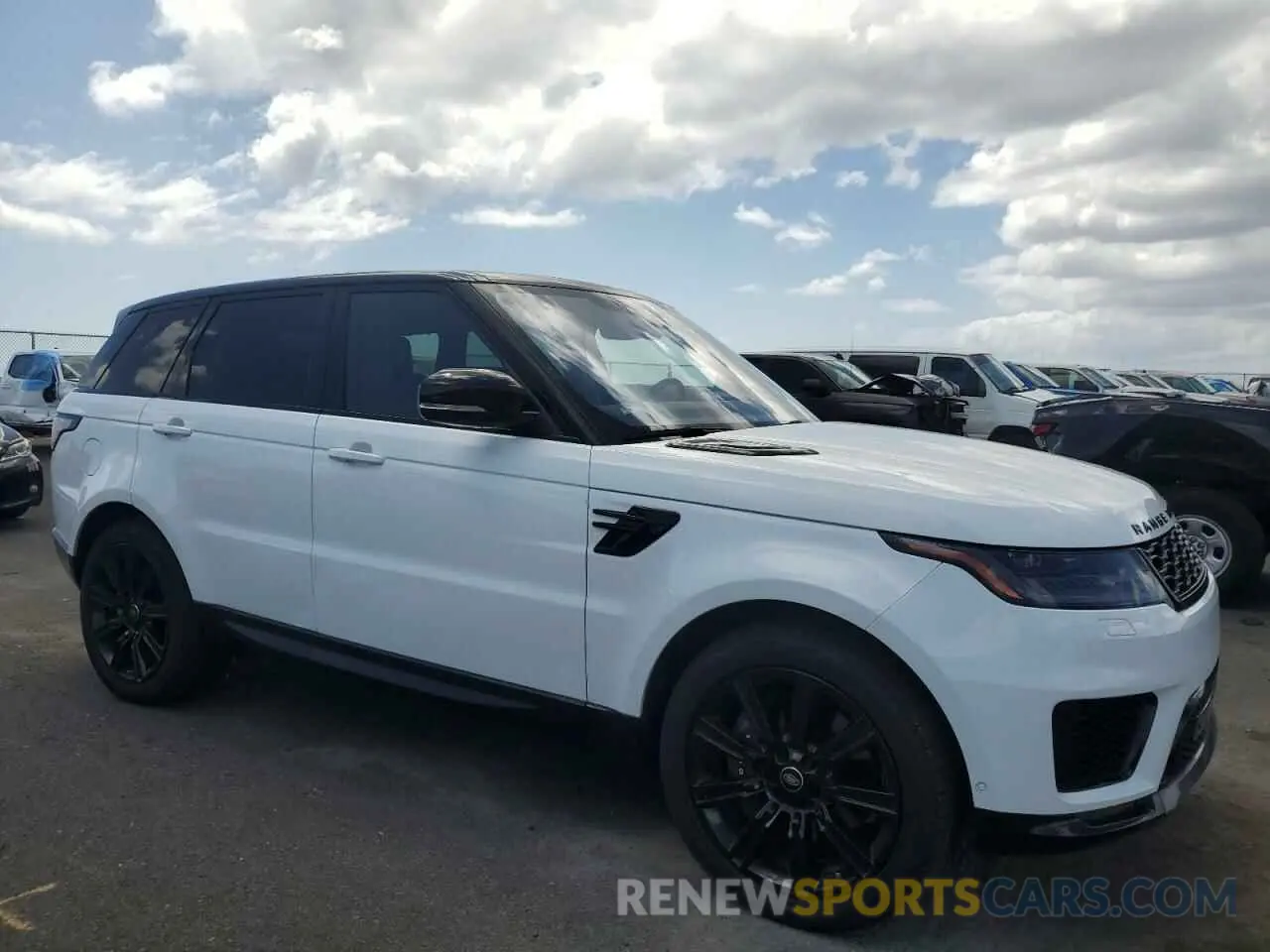 4 Photograph of a damaged car SALWR2RY0LA705831 LAND ROVER RANGEROVER 2020