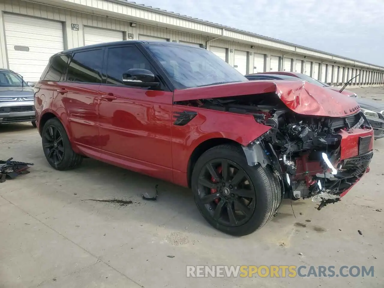 4 Photograph of a damaged car SALWR2SE5LA707378 LAND ROVER RANGEROVER 2020
