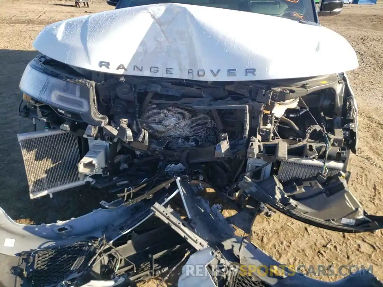 9 Photograph of a damaged car SALWR2SE5LA738078 LAND ROVER RANGEROVER 2020