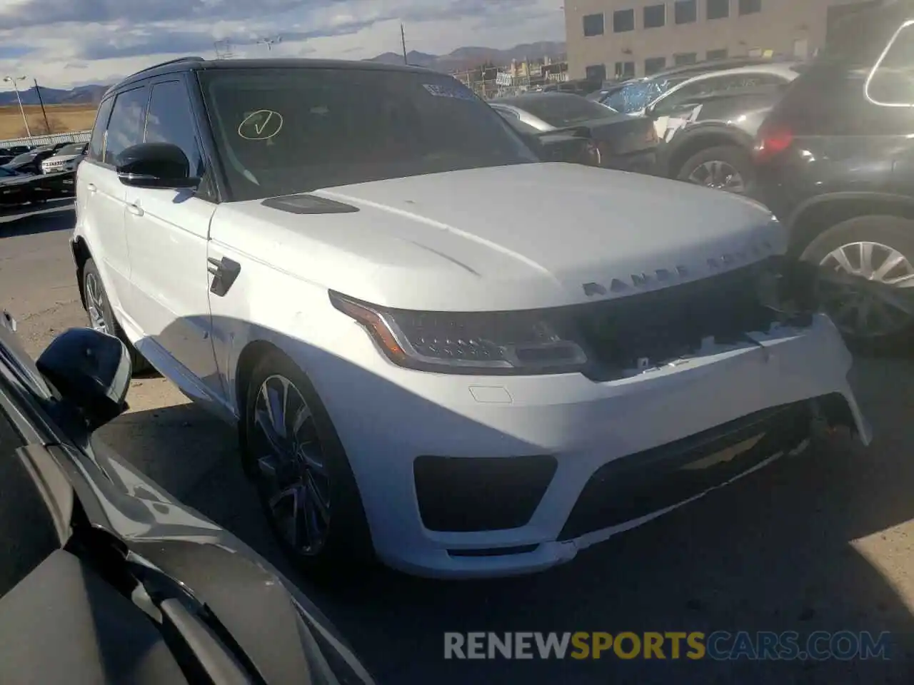 1 Photograph of a damaged car SALWR2SE6LA744763 LAND ROVER RANGEROVER 2020