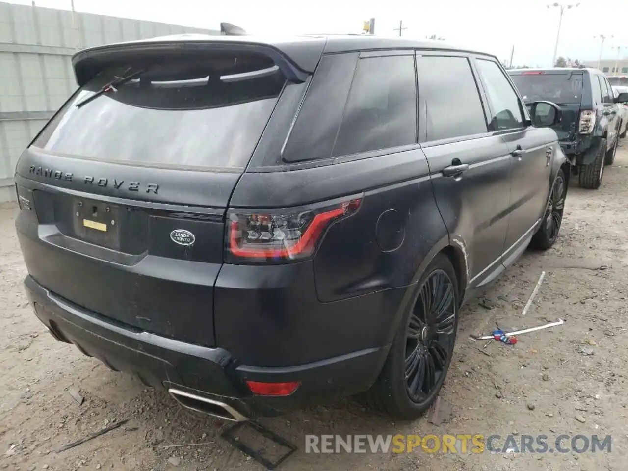 4 Photograph of a damaged car SALWR2SE9LA735975 LAND ROVER RANGEROVER 2020