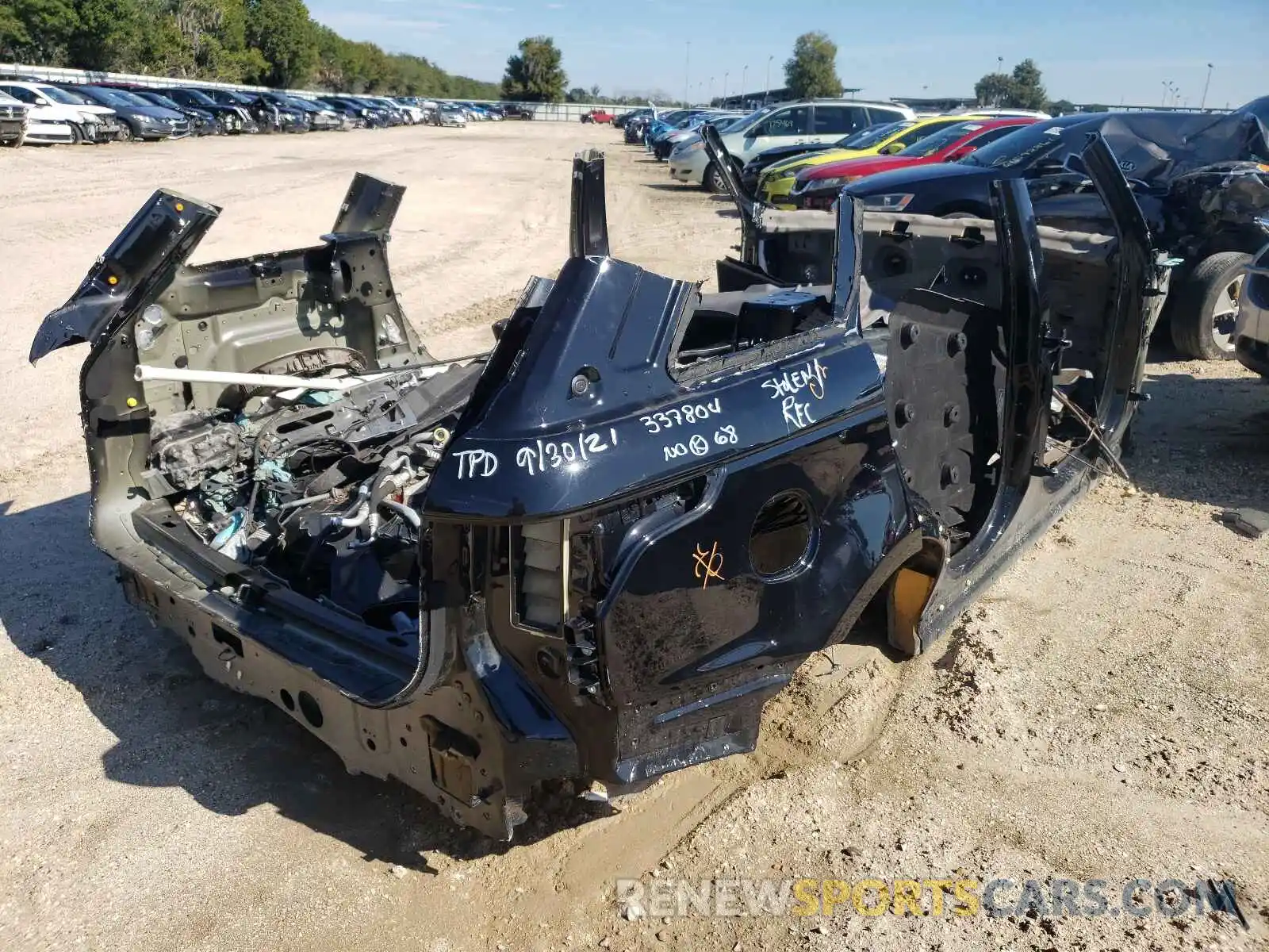 4 Photograph of a damaged car SALWR2SU1LA706820 LAND ROVER RANGEROVER 2020