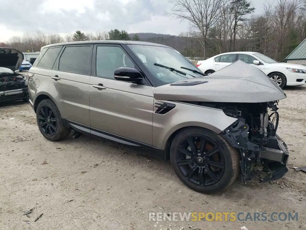 4 Photograph of a damaged car SALWR2SU4LA728567 LAND ROVER RANGEROVER 2020