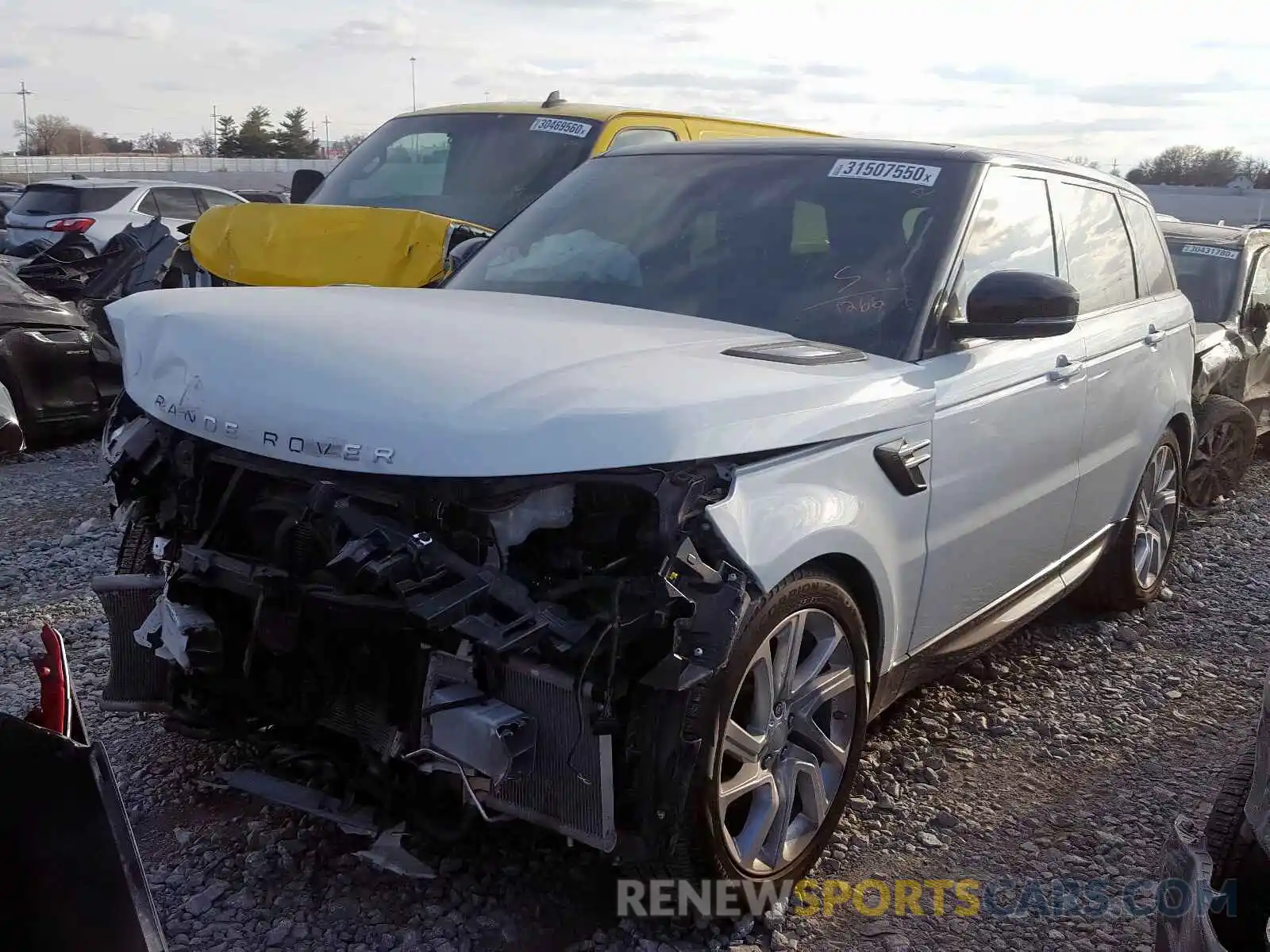 2 Photograph of a damaged car SALWR2SU4LA891266 LAND ROVER RANGEROVER 2020