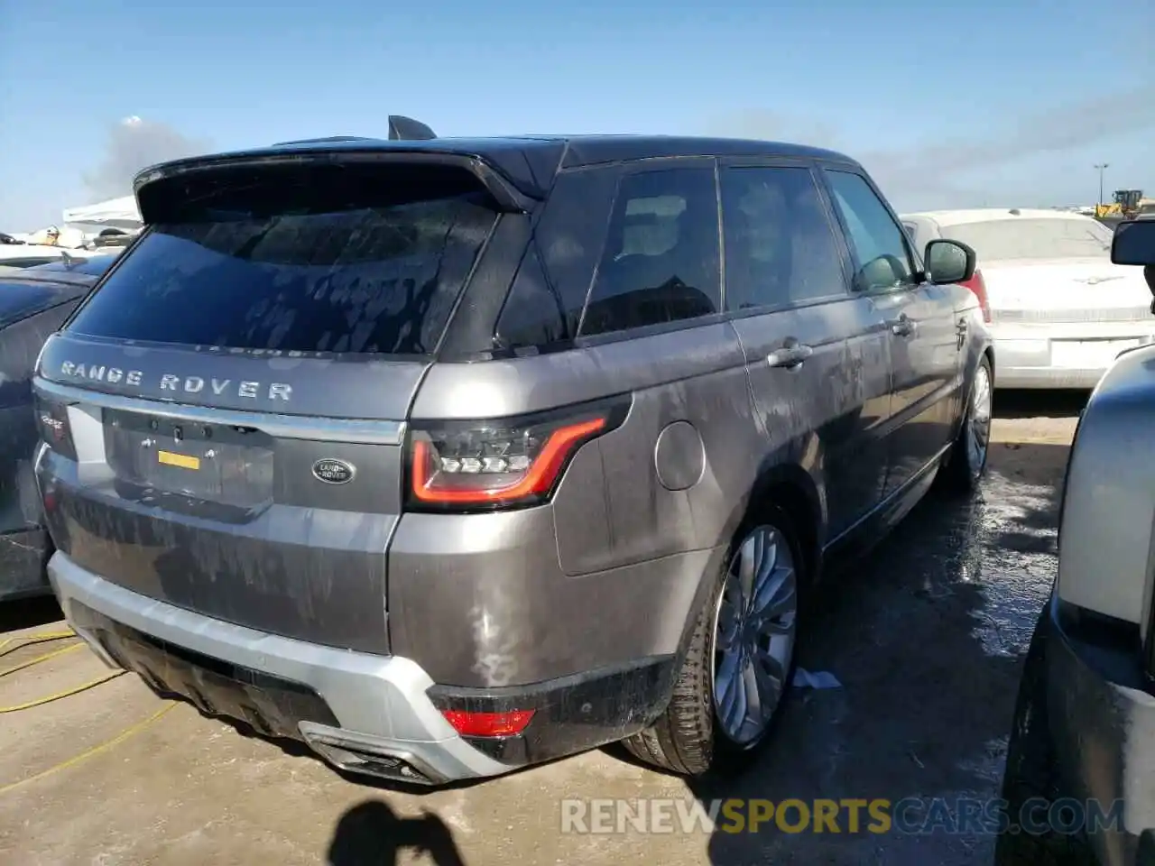 4 Photograph of a damaged car SALWR2SU7LA894632 LAND ROVER RANGEROVER 2020