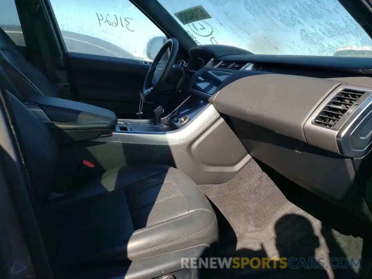 5 Photograph of a damaged car SALWR2SU7LA894632 LAND ROVER RANGEROVER 2020