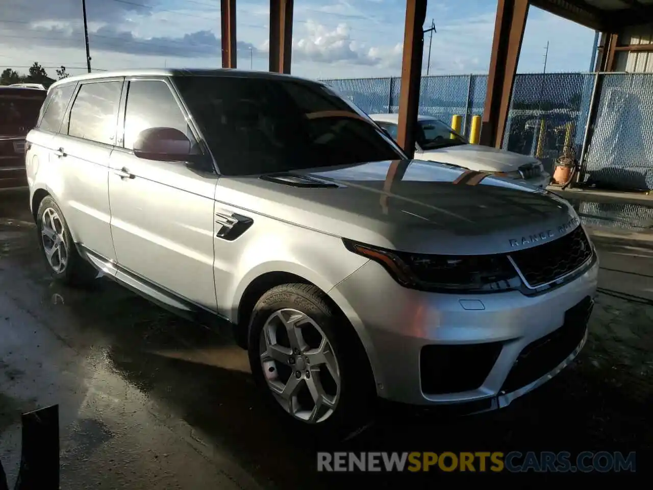 1 Photograph of a damaged car SALWR2SU9LA705267 LAND ROVER RANGEROVER 2020