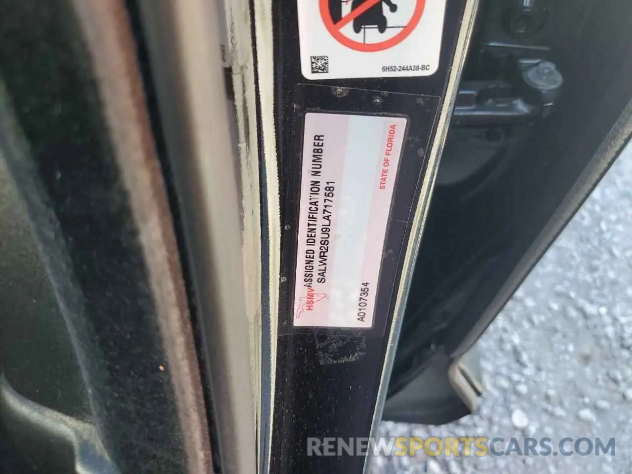 13 Photograph of a damaged car SALWR2SU9LA717581 LAND ROVER RANGEROVER 2020