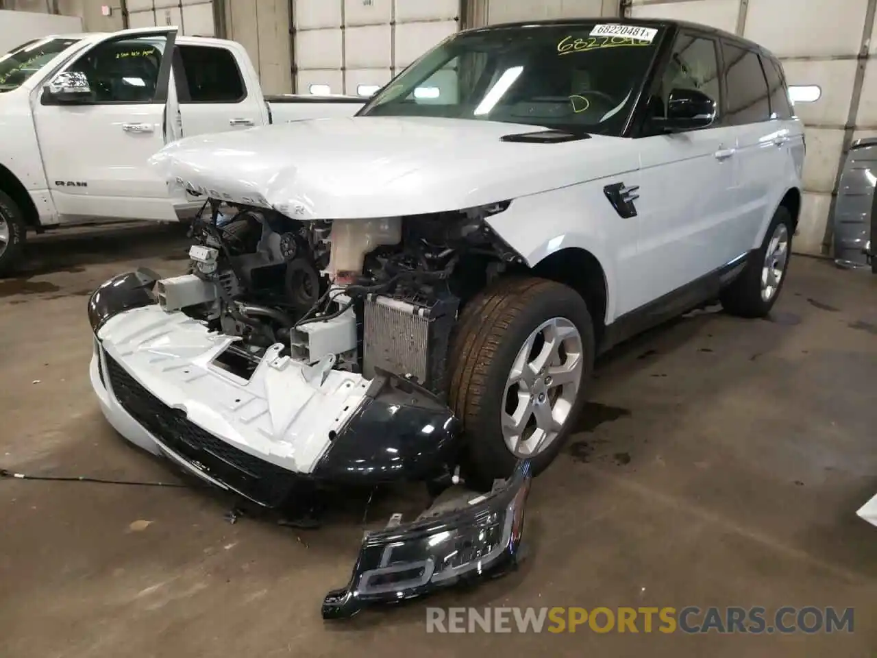 2 Photograph of a damaged car SALWR2SU9LA879646 LAND ROVER RANGEROVER 2020