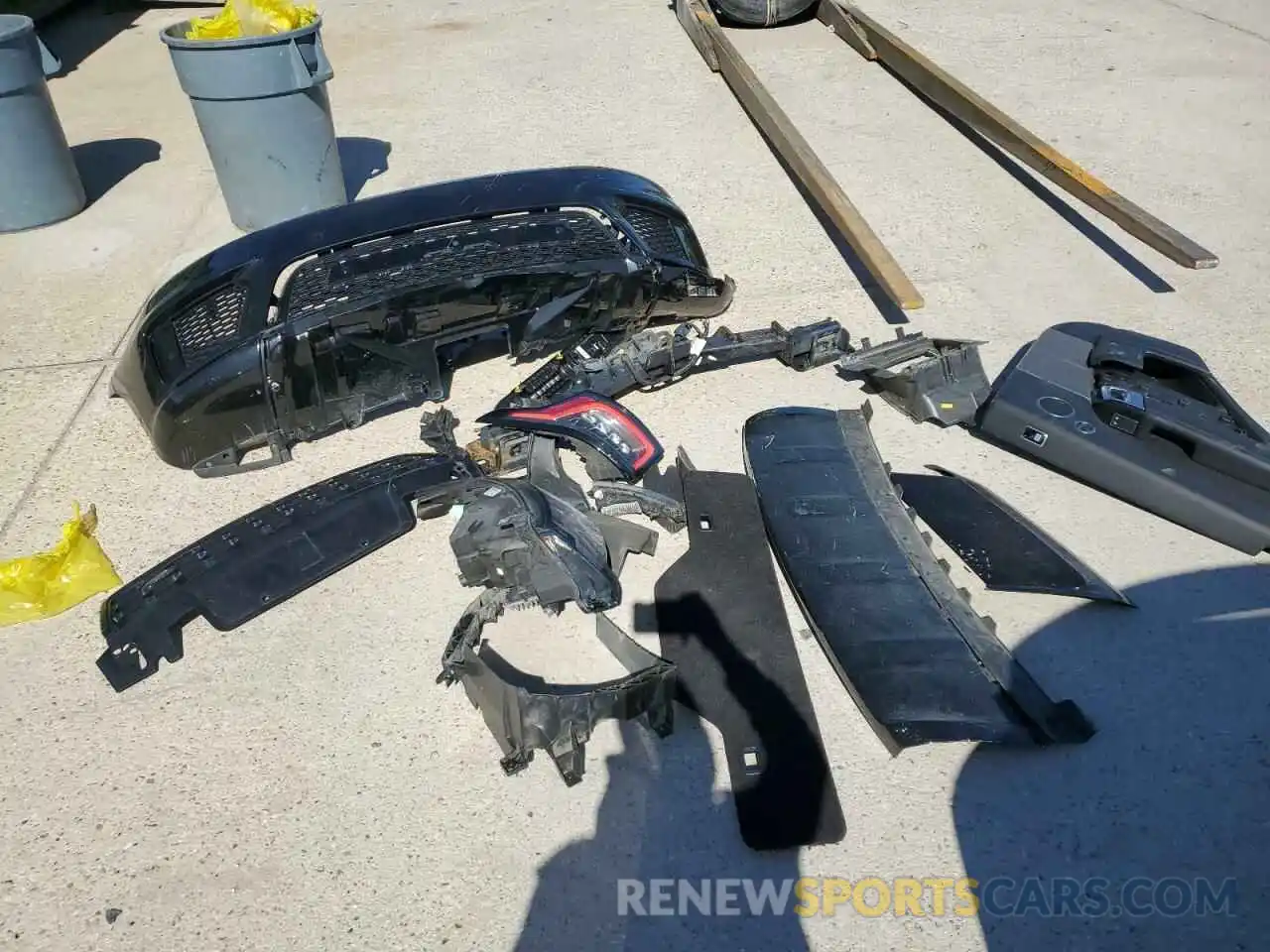 13 Photograph of a damaged car SALWS2RU0LA713915 LAND ROVER RANGEROVER 2020