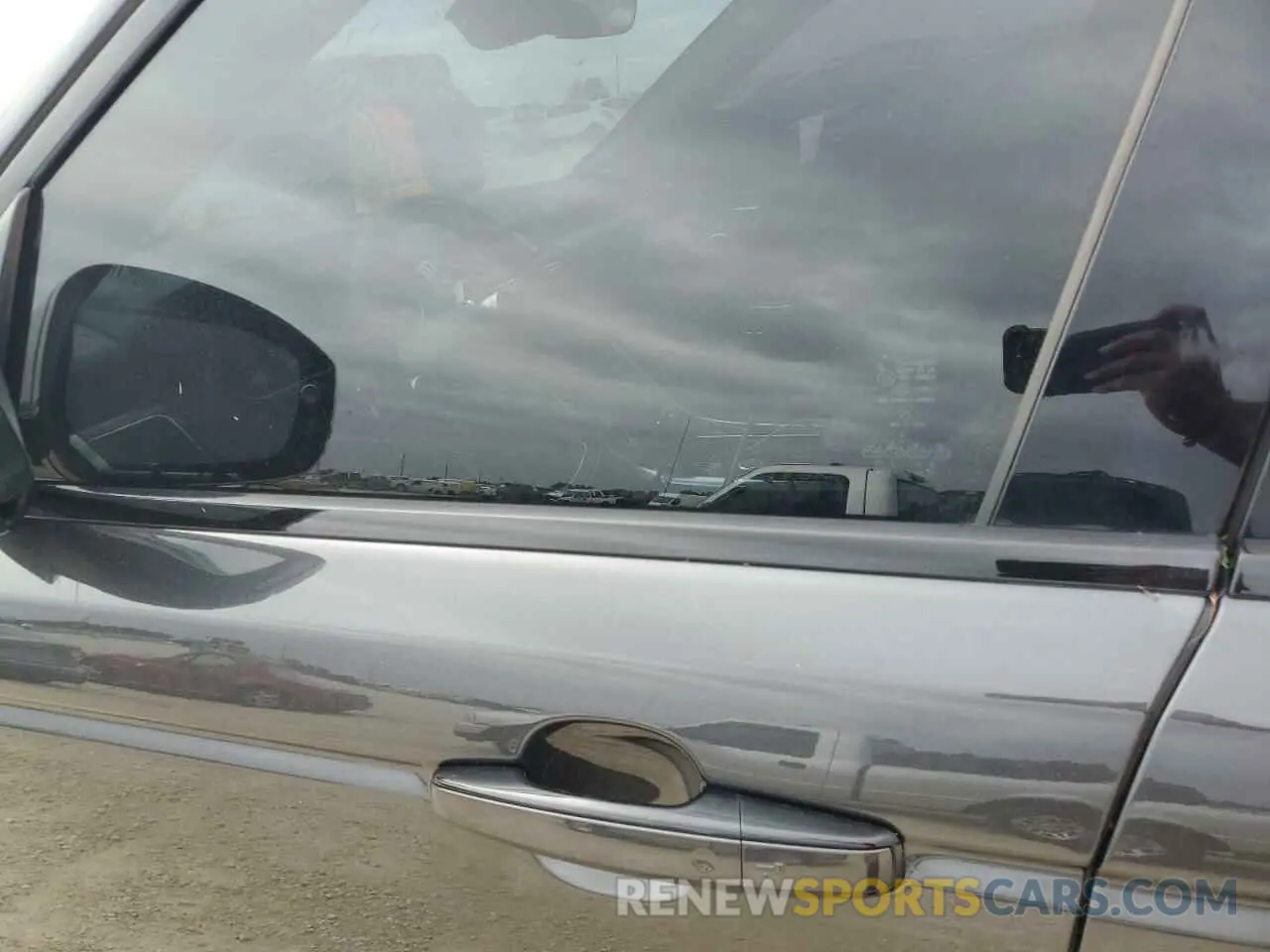 7 Photograph of a damaged car SALWS2RU1LA877769 LAND ROVER RANGEROVER 2020