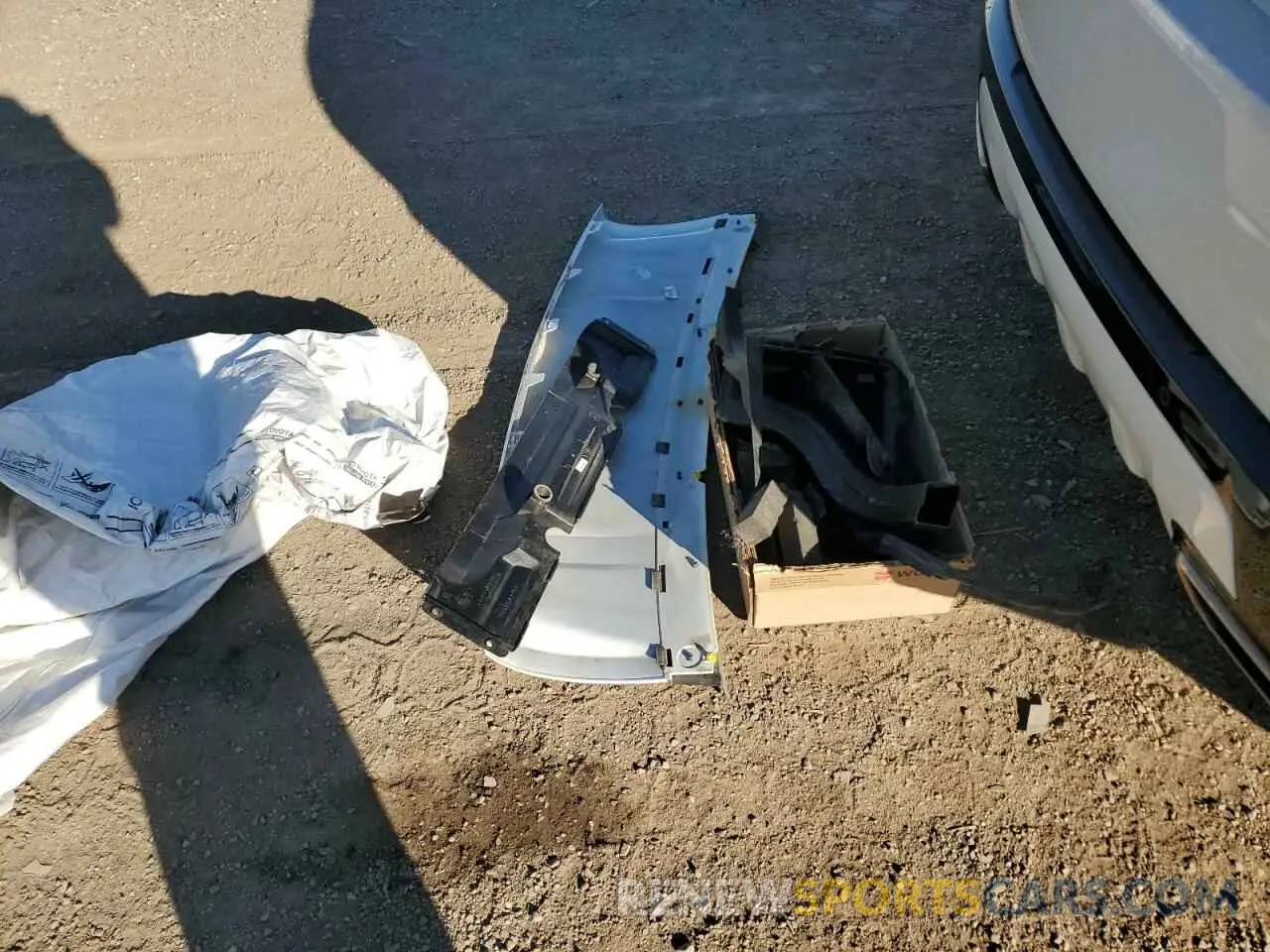 13 Photograph of a damaged car SALWS2RU2LA720252 LAND ROVER RANGEROVER 2020