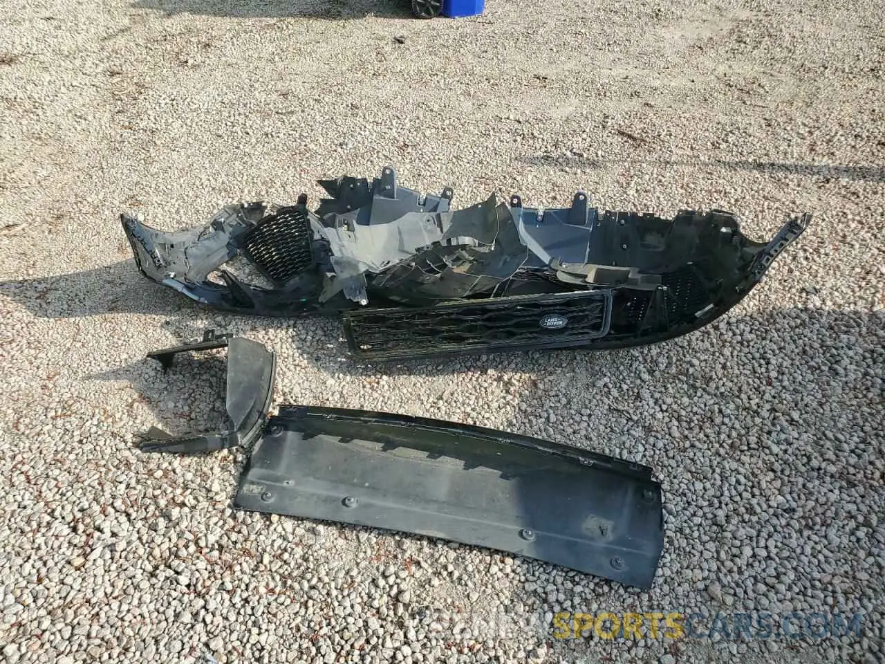 13 Photograph of a damaged car SALWZ2RE6LA884804 LAND ROVER RANGEROVER 2020