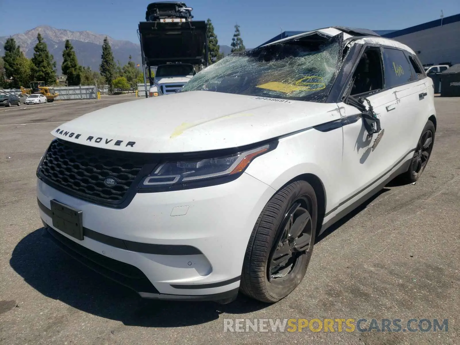 2 Photograph of a damaged car SALYB2EX0LA238033 LAND ROVER RANGEROVER 2020