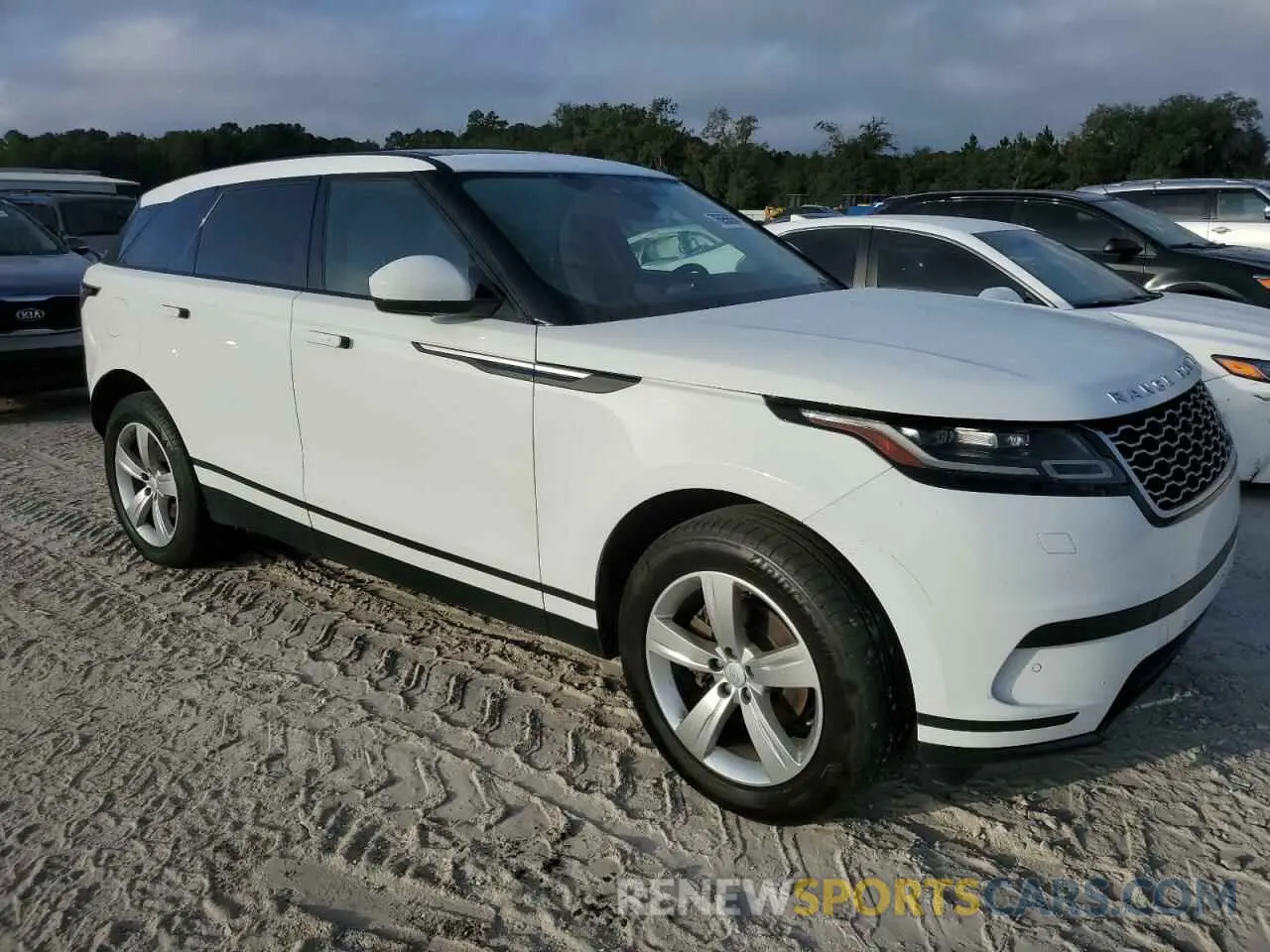 4 Photograph of a damaged car SALYB2EX1LA255486 LAND ROVER RANGEROVER 2020