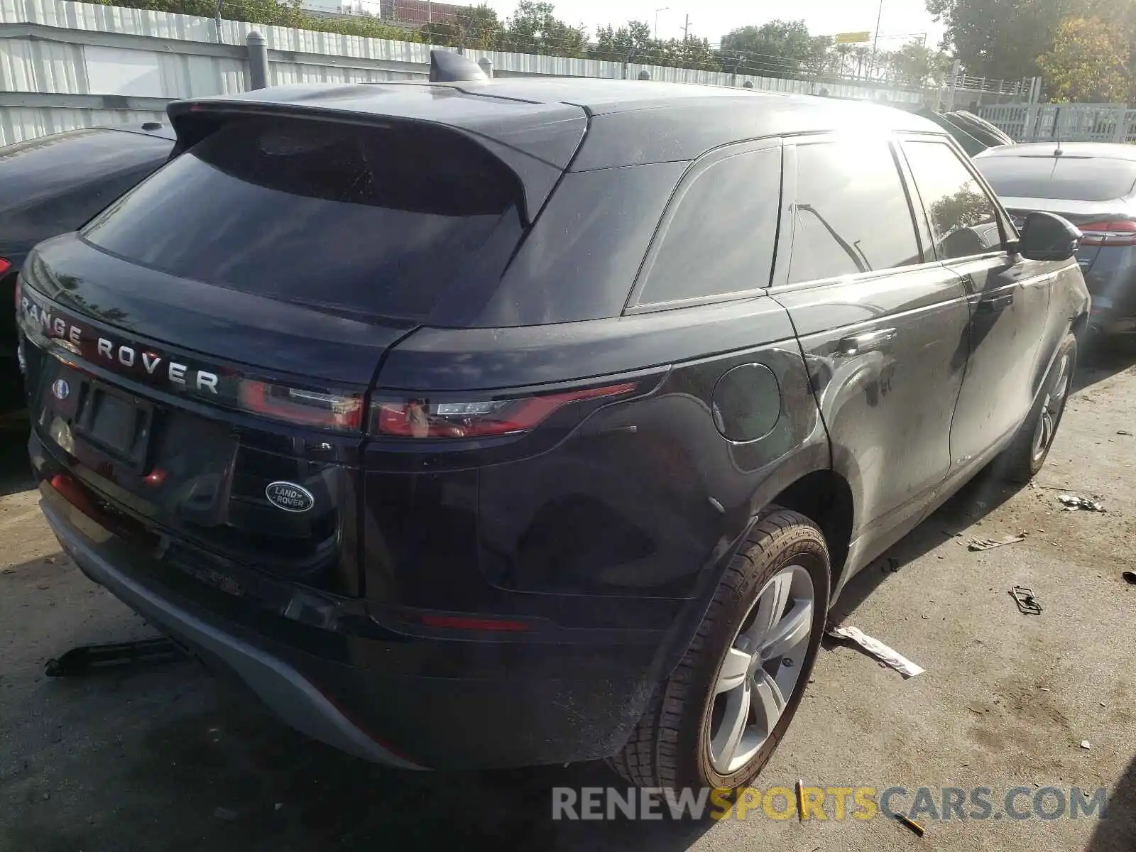 4 Photograph of a damaged car SALYB2EX1LA255911 LAND ROVER RANGEROVER 2020