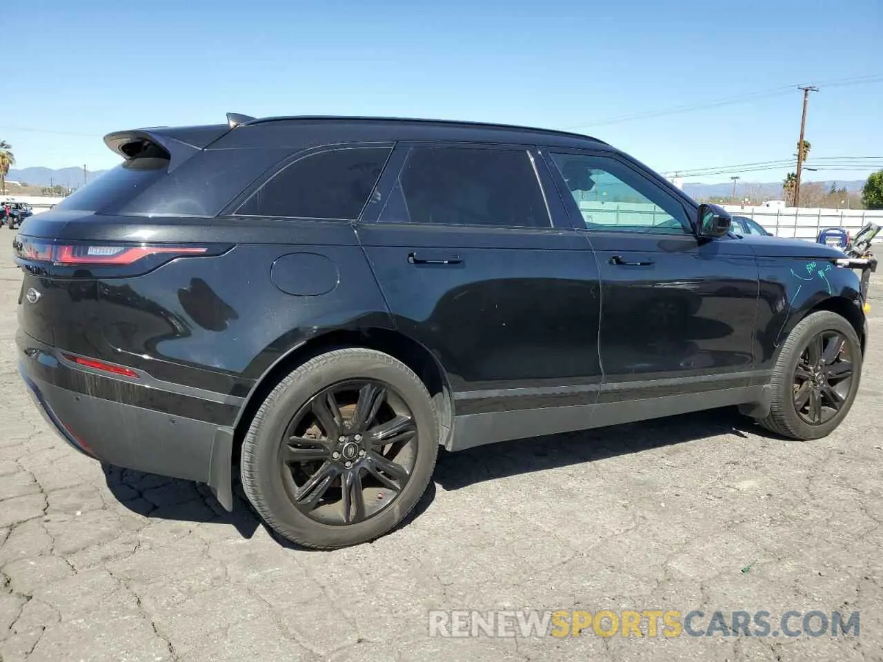 3 Photograph of a damaged car SALYB2EX1LA278590 LAND ROVER RANGEROVER 2020