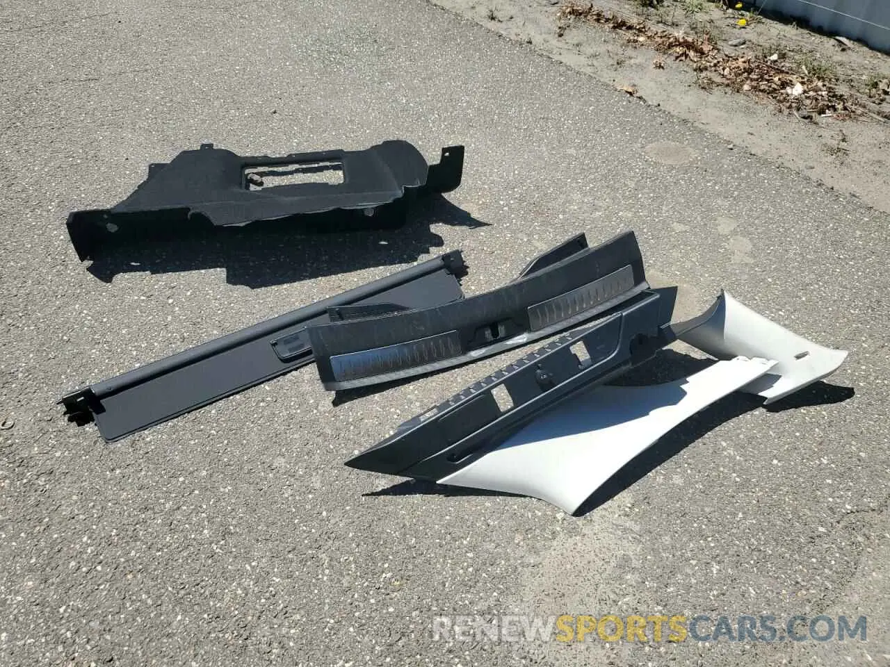 13 Photograph of a damaged car SALYB2EX3LA266957 LAND ROVER RANGEROVER 2020