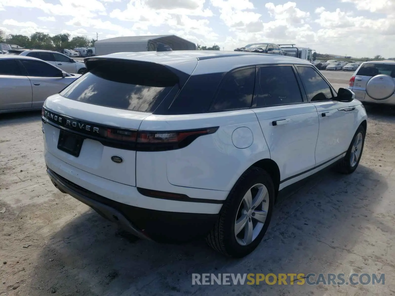 4 Photograph of a damaged car SALYB2EX5LA252168 LAND ROVER RANGEROVER 2020
