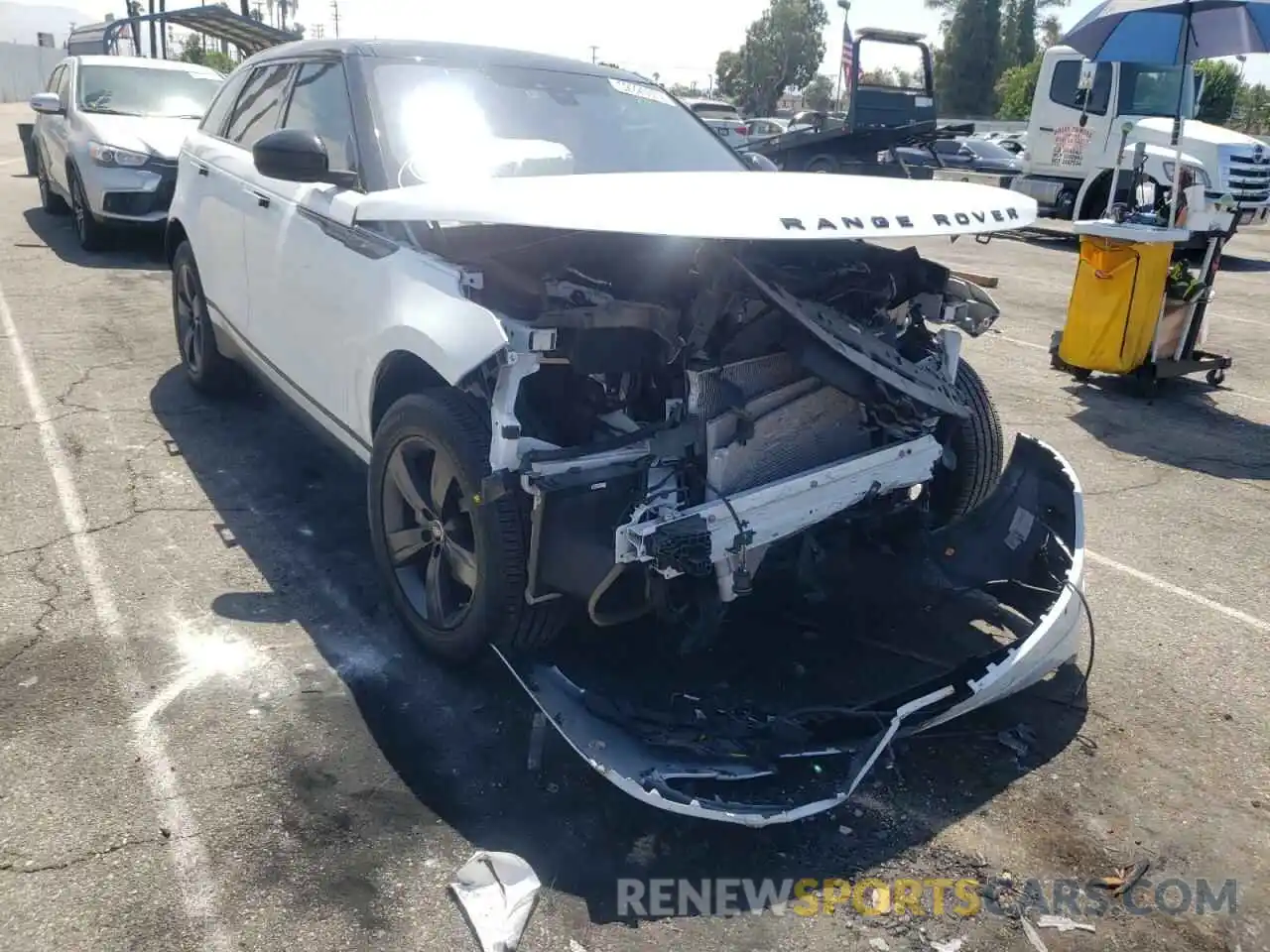 1 Photograph of a damaged car SALYB2EX5LA260108 LAND ROVER RANGEROVER 2020