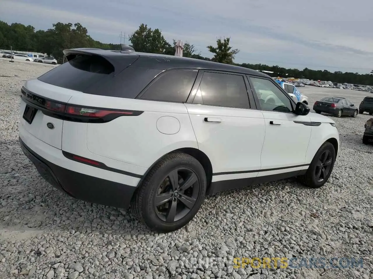 3 Photograph of a damaged car SALYB2EX7LA278254 LAND ROVER RANGEROVER 2020