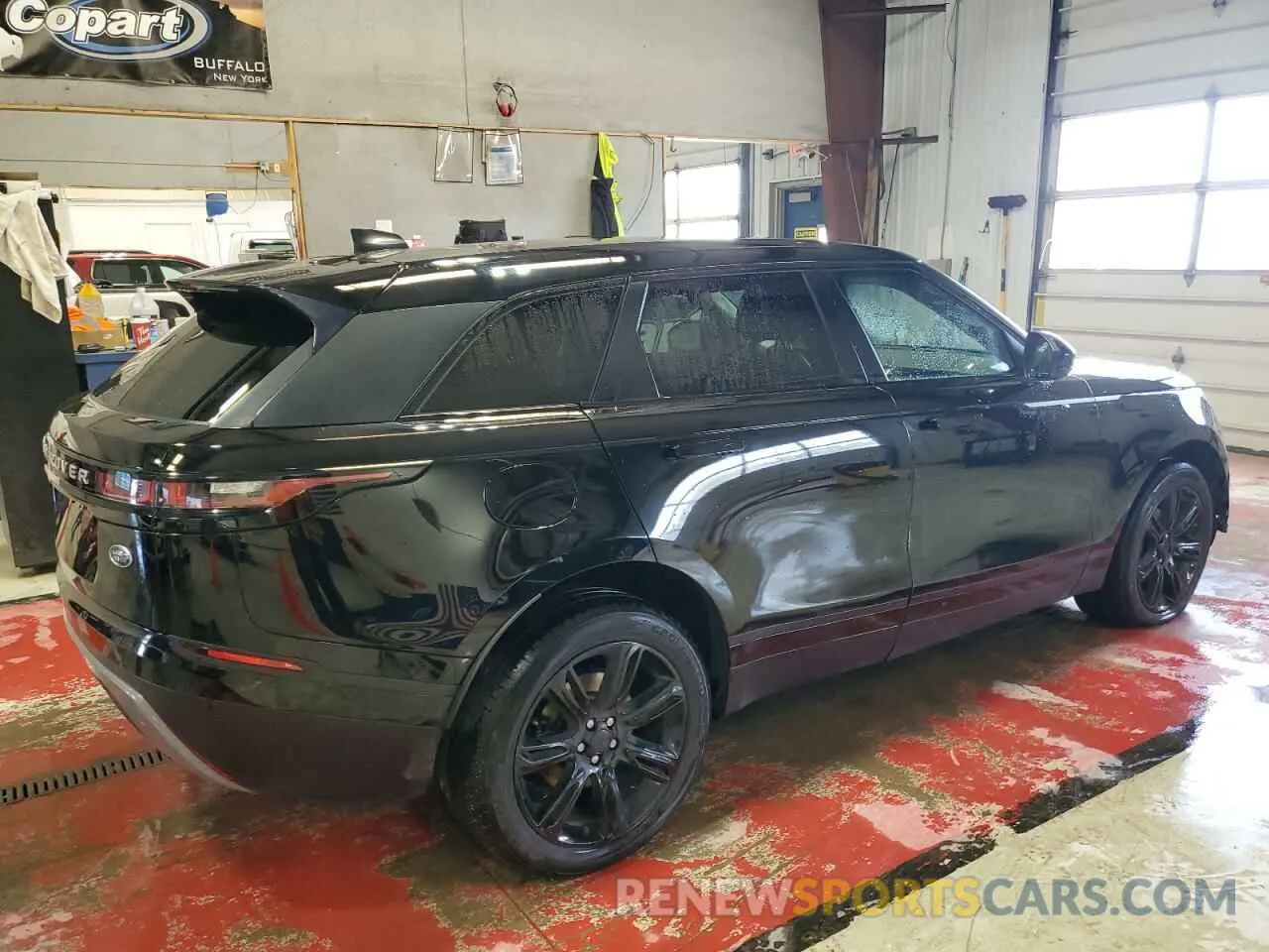 3 Photograph of a damaged car SALYB2EX8LA243495 LAND ROVER RANGEROVER 2020
