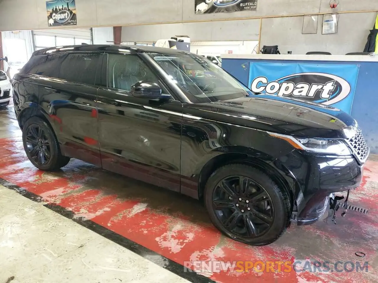 4 Photograph of a damaged car SALYB2EX8LA243495 LAND ROVER RANGEROVER 2020