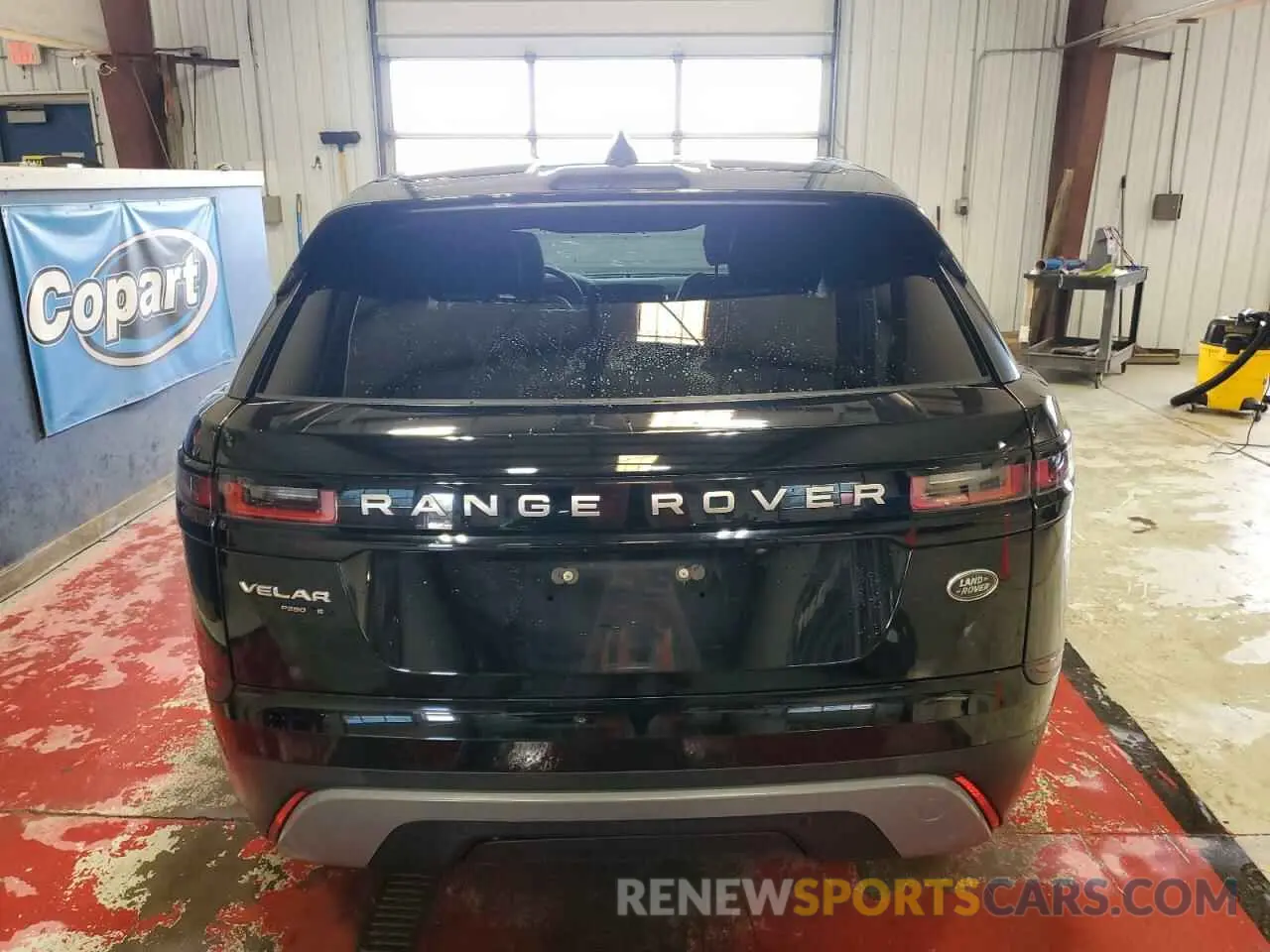 6 Photograph of a damaged car SALYB2EX8LA243495 LAND ROVER RANGEROVER 2020