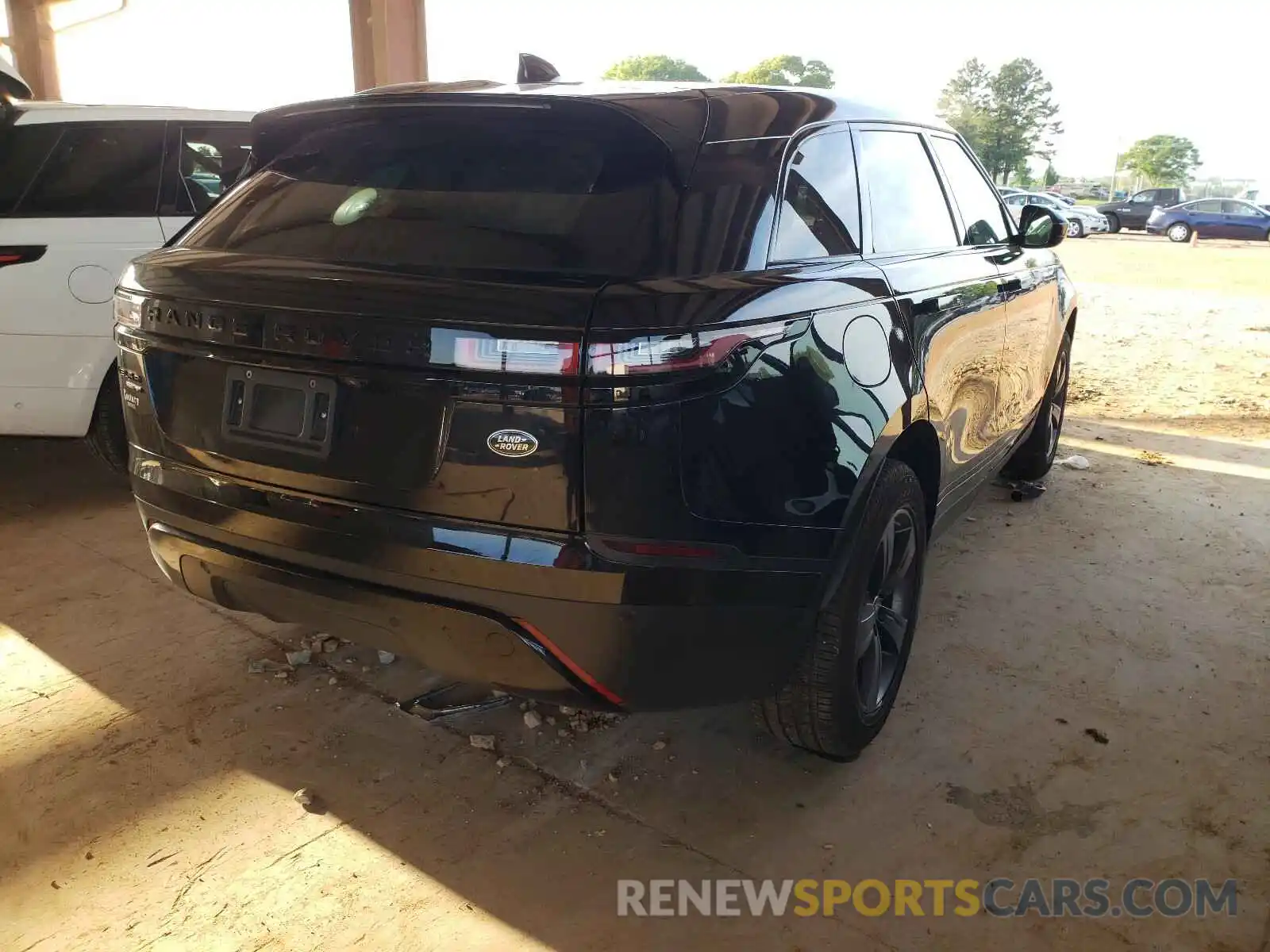 4 Photograph of a damaged car SALYB2EXXLA287613 LAND ROVER RANGEROVER 2020