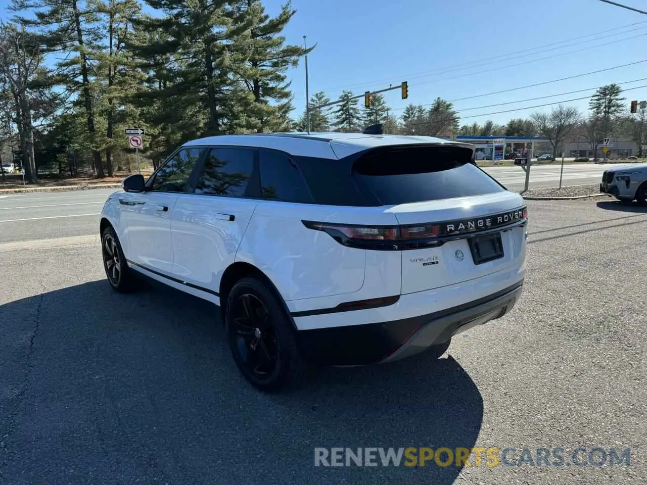 4 Photograph of a damaged car SALYB2FV0LA257954 LAND ROVER RANGEROVER 2020