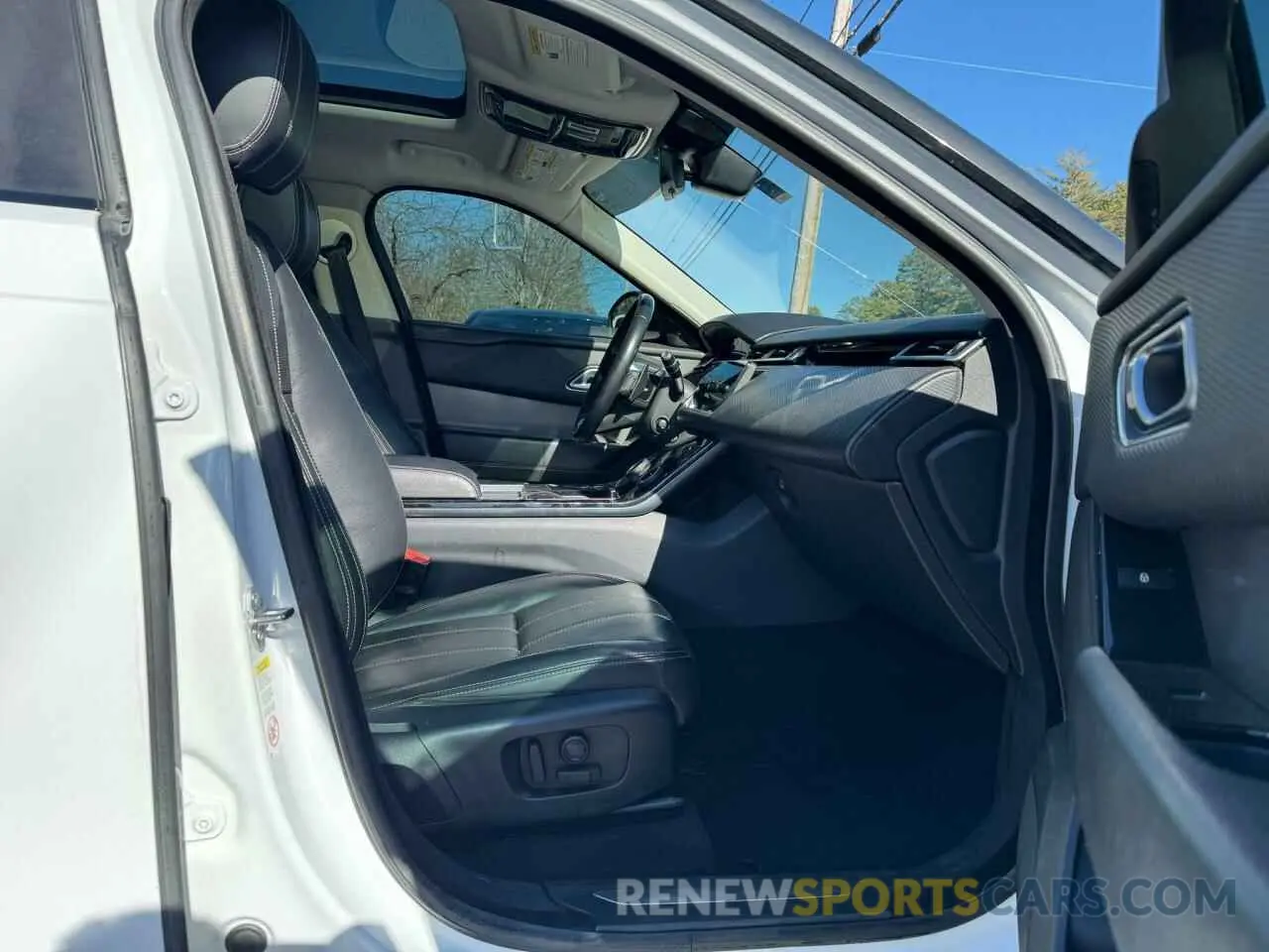 5 Photograph of a damaged car SALYB2FV0LA257954 LAND ROVER RANGEROVER 2020