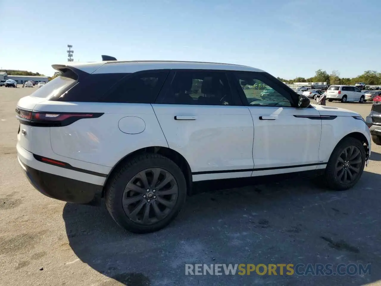 3 Photograph of a damaged car SALYK2EX1LA257125 LAND ROVER RANGEROVER 2020