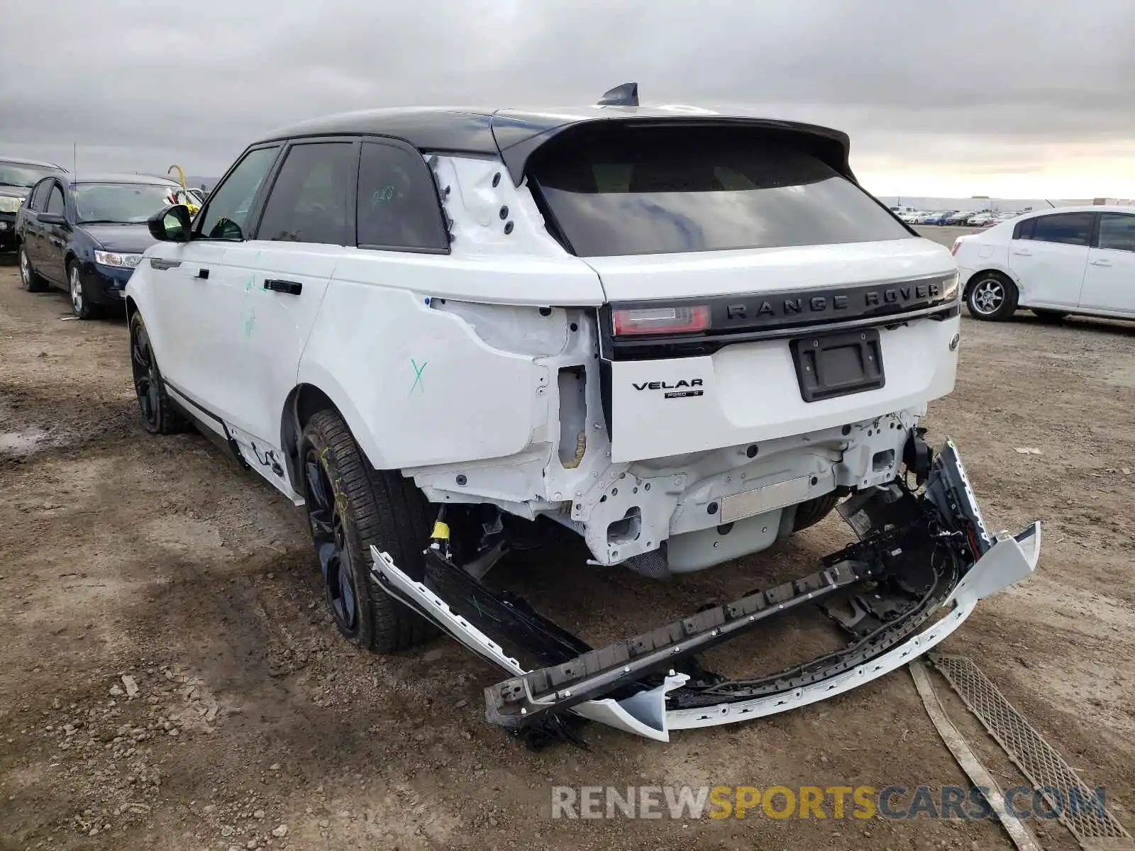 3 Photograph of a damaged car SALYK2EX3LA262052 LAND ROVER RANGEROVER 2020