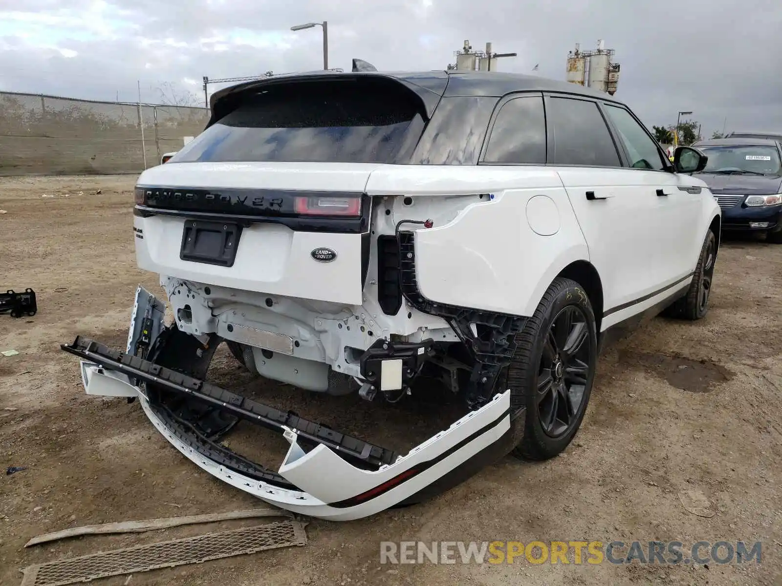 4 Photograph of a damaged car SALYK2EX3LA262052 LAND ROVER RANGEROVER 2020