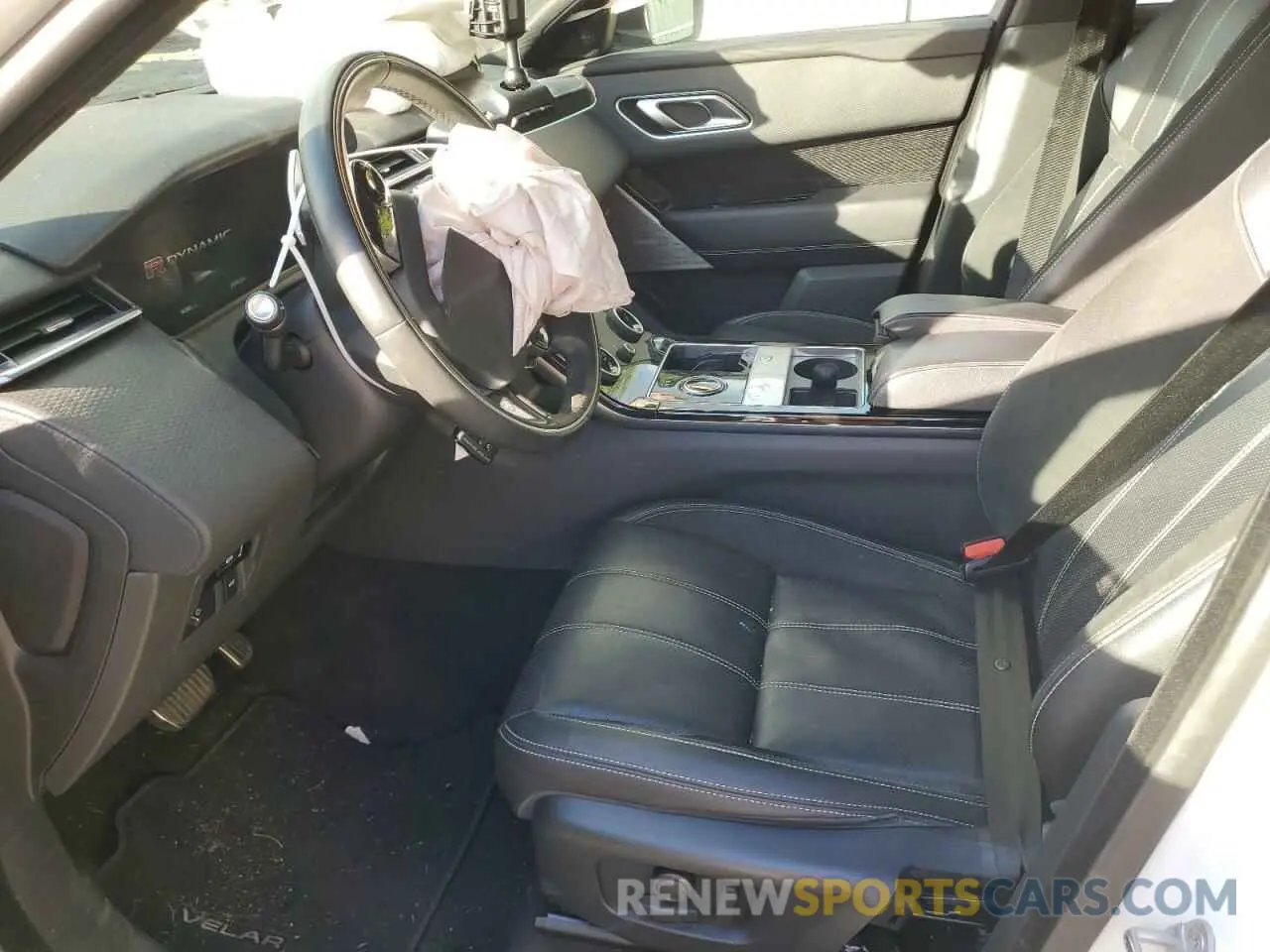 7 Photograph of a damaged car SALYK2EX7LA286113 LAND ROVER RANGEROVER 2020