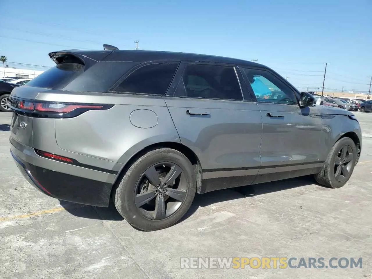 3 Photograph of a damaged car SALYK2EX9LA261844 LAND ROVER RANGEROVER 2020